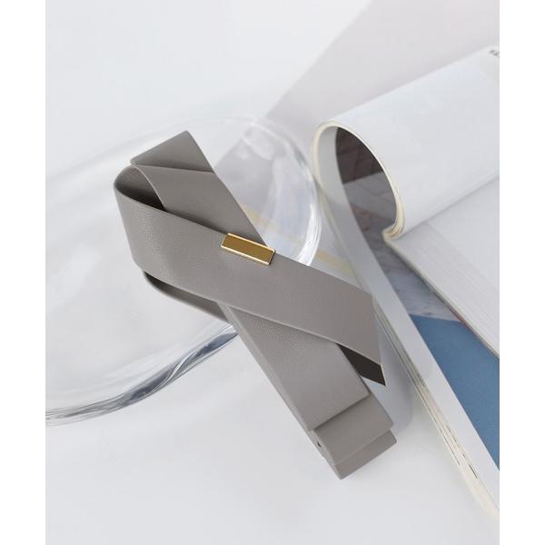 ZOZO問い合わせ番号:68261647ショップ:ANEMONE，アネモネブランド:ANEMONE，アネモネ商品名:レザー調メタルポイントリボンバナナクリップカテゴリ:ヘアアクセサリー>バレッタ/ヘアクリップブランド品番:F07000...