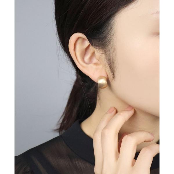 イヤリング 「金属アレルギー対応」 マットメタル ボリュームカーブ イヤリング / ニッケルフリー レディース
