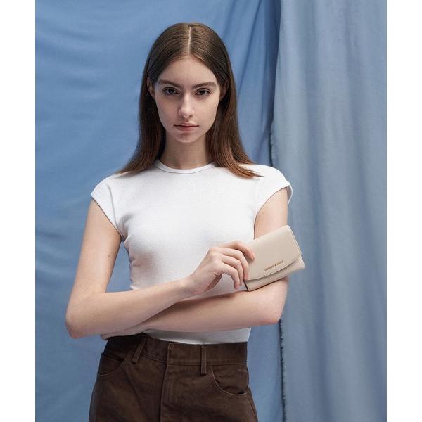 ZOZO問い合わせ番号:82341458ショップ:CHARLES &amp; KEITH，チャールズ＆キースブランド:CHARLES &amp; KEITH，チャールズ &amp; キース商品名:カーブ フロントフラップウォレットカテゴリ:...