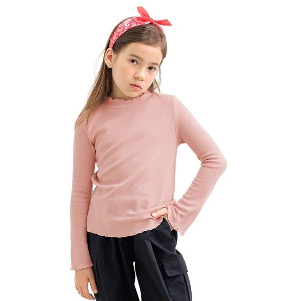 ZOZO問い合わせ番号:86009878ショップ:Bee，ビーブランド:Bee des Bee，ビーデスビー商品名:フレア袖メロウハイネックプルオーバーカテゴリ:トップス>その他トップスブランド品番:taa05541cle/taa05...