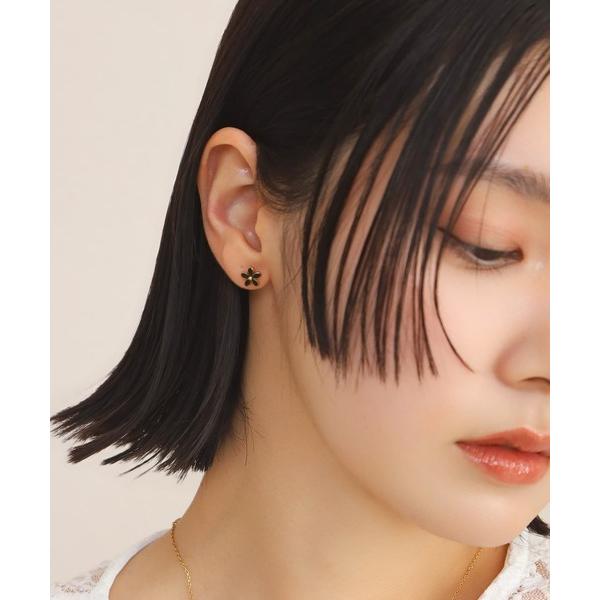 ピアス 「WEB限定」“Moment”フラワーピアス/ブラック/サージカルステンレス（金属アレルギー対応）「LHME / エルエイチエムイー」