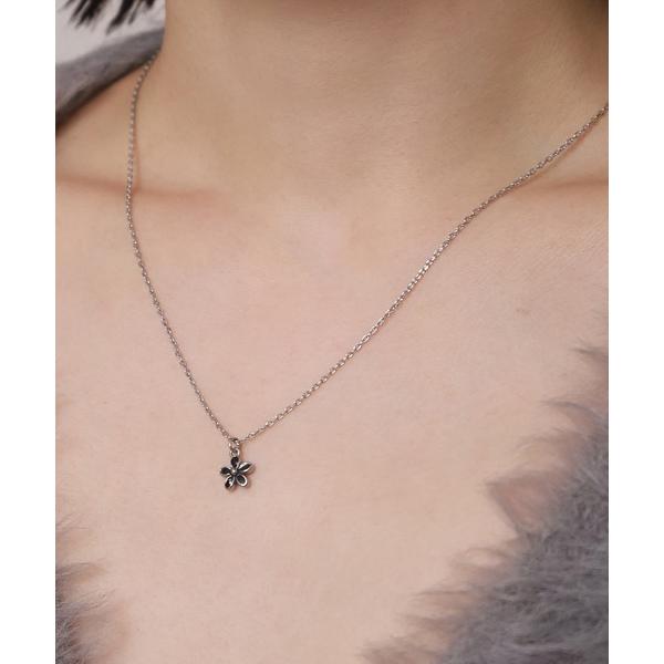 ネックレス 「WEB限定」“Moment”フラワーネックレス/ブラック/サージカルステンレス（金属アレルギー対応）「LHME / エルエイチエムイー」