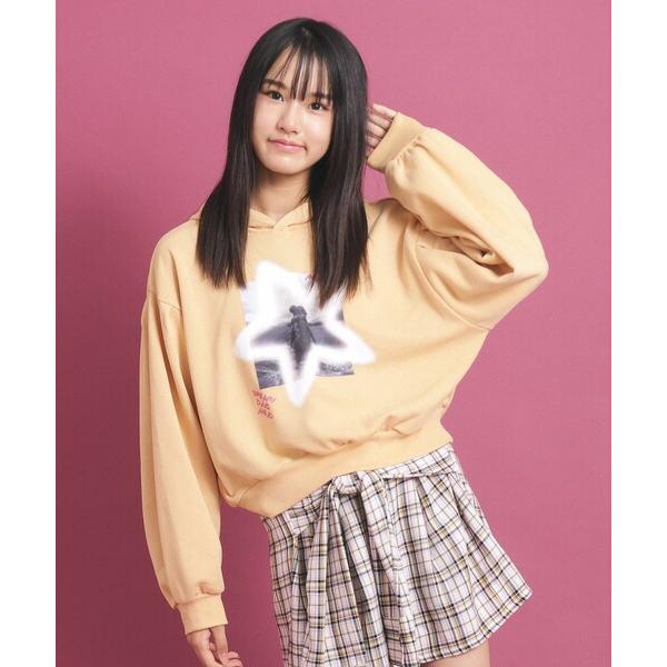 『タイムセール実施中』ZOZO問い合わせ番号:89400344ショップ:PINK-latte，ピンク ラテブランド:PINK-latte，ピンクラテ商品名:スプレープリントロゴ フードパーカカテゴリ:トップス>パーカーブランド品番:3...