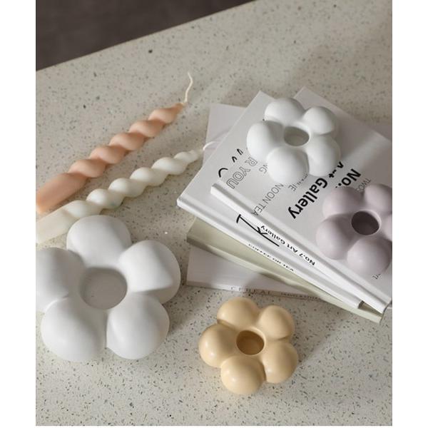 ZOZO問い合わせ番号:89734744ショップ:VIBGYOR，ヴィブジョーブランド:VIBGYOR，ヴィブジョー商品名:【 somni / ソニ 】フラワーキャンドルスタンド 蝋燭立てカテゴリ:インテリア>キャンドルブランド品番:...