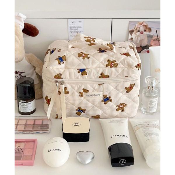 『タイムセール実施中』ZOZO問い合わせ番号:90127365ショップ:Ada.，エイダブランド:SHEPP，シープ商品名:くま総柄コスメ大容量ポーチ トラベル 化粧品入れカテゴリ:財布/小物>ポーチブランド品番:PY1917素材:ポ...