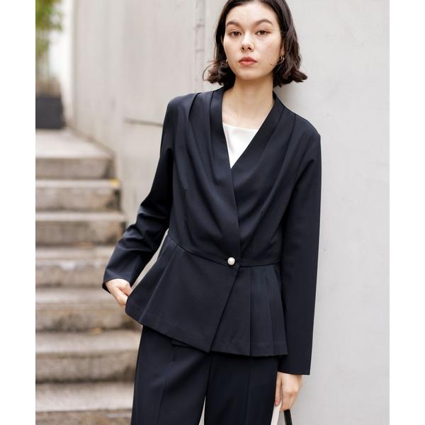 『セール実施中』ZOZO問い合わせ番号:90516852ショップ:GeeRA，ジーラブランド:GeeRA，ジーラ商品名:【オケージョン対応】パールボタンペプラムプリーツブラウスセットアップカテゴリ:フォーマルスーツ/小物>スーツセット...