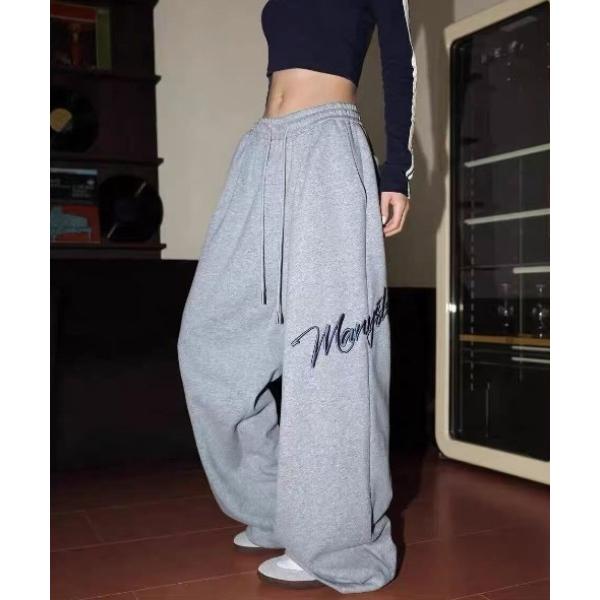 『セール実施中』ZOZO問い合わせ番号:91073767ショップ:Teem Store，チームストアブランド:lilful，リルフル商品名:サイド刺繍ロゴ ワイドスウェットパンツカテゴリ:パンツ>スウェットパンツブランド品番:WIL1...