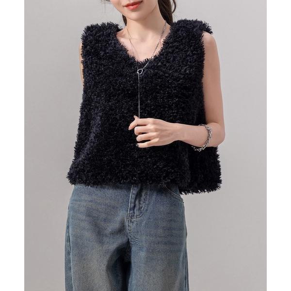ZOZO問い合わせ番号:92255749ショップ:TeddyShop，テディショップブランド:DAY CLOSET，デイ クローゼット商品名:【ショート丈/裏地付き/Vネックで小顔魅せ】モコモコプードルファーベスト/ジレ レディースカテゴリ...