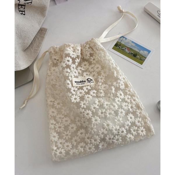 『タイムセール実施中』ZOZO問い合わせ番号:94955106ショップ:VIBGYOR，ヴィブジョーブランド:VIBGYOR，ヴィブジョー商品名:FReePLACe/大きめ フラワーレース 巾着ポーチ X12512カテゴリ:財布/小物&gt...