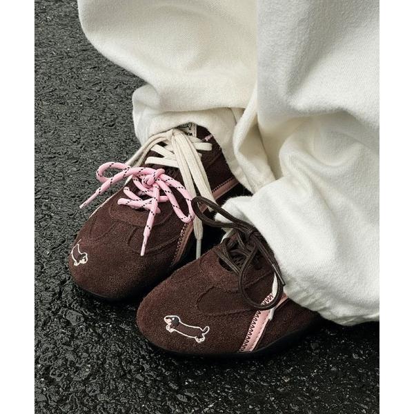 『セール実施中』ZOZO問い合わせ番号:95219562ショップ:DIAVEL，ディアベルブランド:Sibra，シブラ，DIAVEL，ディアベル商品名:遊び心くすぐる刺繍×レトロカラーのヴィンテージ風スニーカーカテゴリ:シューズ>スニ...