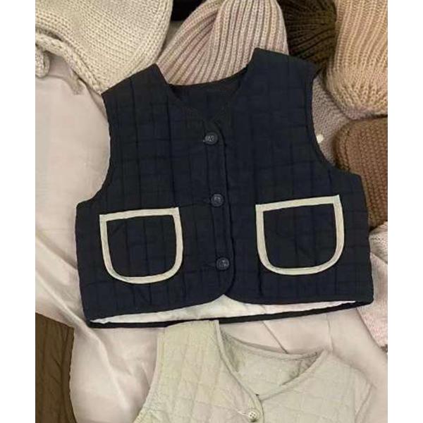 『セール実施中』参考価格：5，269円発売時期：2023年12月コンディション：A（使用感なし）数回使用した程度で使用感が感じられないアイテム参考商品名：【aimoha-KIDS-】子供服　パッチポケット付き中綿ベスト参考品番：YQjmm2...