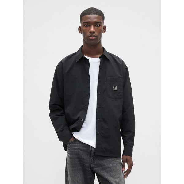 『セール実施中』ZOZO問い合わせ番号:96336617ショップ:GAP，ギャップブランド:GAP，ギャップ商品名:リサイクル素材100% オーバーサイズ ナイロンシャツカテゴリ:トップス>シャツ/ブラウスブランド品番:800321素...