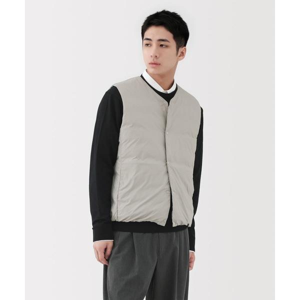 コストを抑えつつ携帯性と実用性を両立したダウンベスト