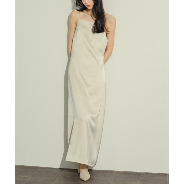 ZOZO問い合わせ番号:97562569ショップ:euphoria，ユーフォリアブランド:NEUNA，ヌナ商品名:サテンバックシャンキャミワンピースカテゴリ:ワンピース/ドレス>ワンピースブランド品番:301252-101-001素材...