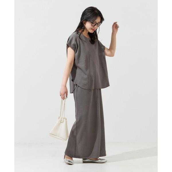 『セール実施中』参考価格：6，996円発売時期：2024年03月コンディション：B（目立つ使用感なし）使用感が少ない、または気にならないアイテム全体的：色あせ参考商品名：限定展開　ハニカム トップス×スカート セットアップ（ノースリーブTシ...