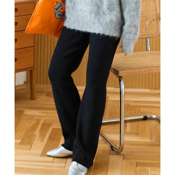 ZOZO問い合わせ番号:98709420ショップ:FREAK'S STORE，フリークスストアブランド:FREAK'S STORE，フリークスストア商品名:限定展開　リブ フレア ニットパンツカテゴリ:パンツ>その他パンツブランド品番...