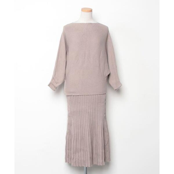 『セール実施中』参考価格：6，699円発売時期：2020年11月コンディション：C（やや使用感あり）使用感があり、やや気になる傷や汚れがあるアイテム全体的：毛玉参考商品名：【星玲奈レコメンド】ドルマンニット×フレアスカートセットアップ参考品...