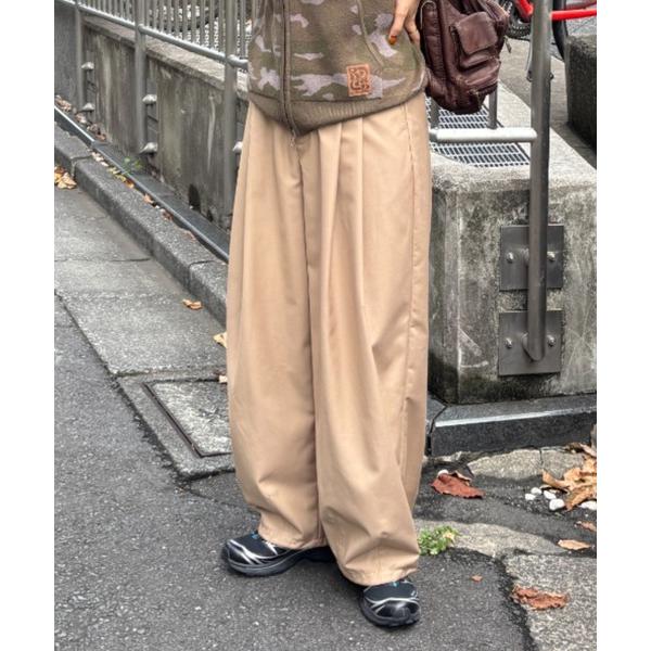 ZOZO問い合わせ番号:99216491ショップ:RODEO CROWNS WIDE BOWL，ロデオクラウンズワイドボウルブランド:RODEO CROWNS WIDE BOWL，ロデオクラウンズワイドボウル商品名:2タックバレルパンツカテ...