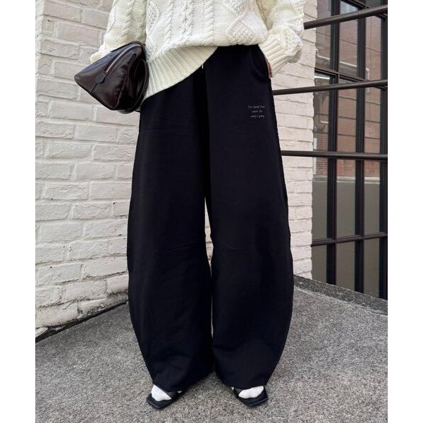 ZOZO問い合わせ番号:99249363ショップ:CIAOPANIC TYPY，チャオパニックティピーブランド:CIAOPANIC TYPY，チャオパニックティピー商品名:【3サイズ展開】ワンポイントロゴ刺繍スウェットカーブパンツカテゴリ:...