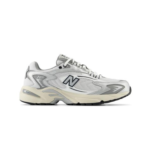 ZOZO問い合わせ番号:99415829ショップ:New Balance，ニューバランスブランド:New Balance，ニューバランス商品名:ML725カテゴリ:シューズ>スニーカーブランド品番:ML725CD素材:人工皮革/合成繊...