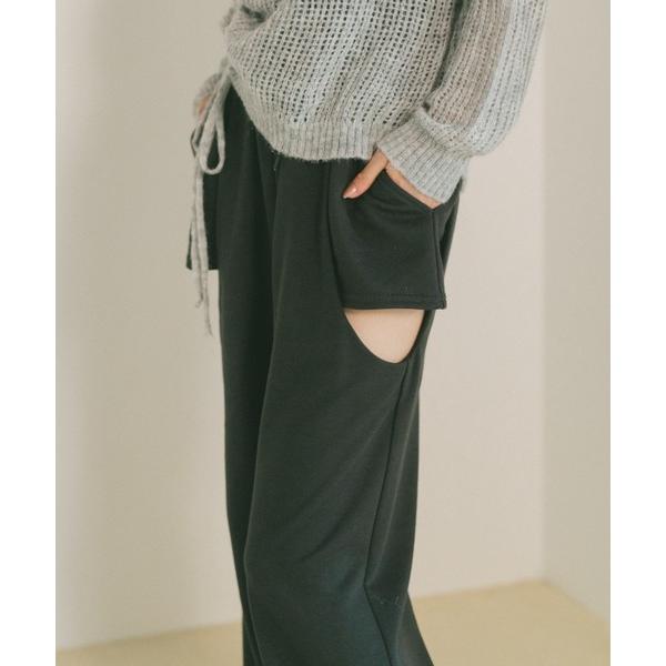 『タイムセール実施中』参考価格：6，270円発売時期：2024年09月コンディション：B（目立つ使用感なし）使用感が少ない、または気にならないアイテム全体的：毛玉参考商品名：サイドカットアウトスウェットパンツ【SMLサイズ展開】参考品番：V...