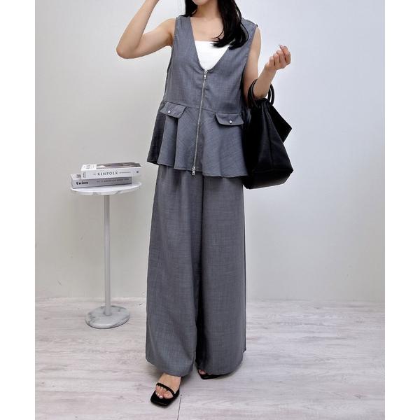 『タイムセール実施中』参考価格：8，580円発売時期：2025年03月コンディション：A（使用感なし）数回使用した程度で使用感が感じられないアイテム参考商品名：ペプラムベスト＋ワイドパンツ／セットアップ参考品番：1251-800193【商品...