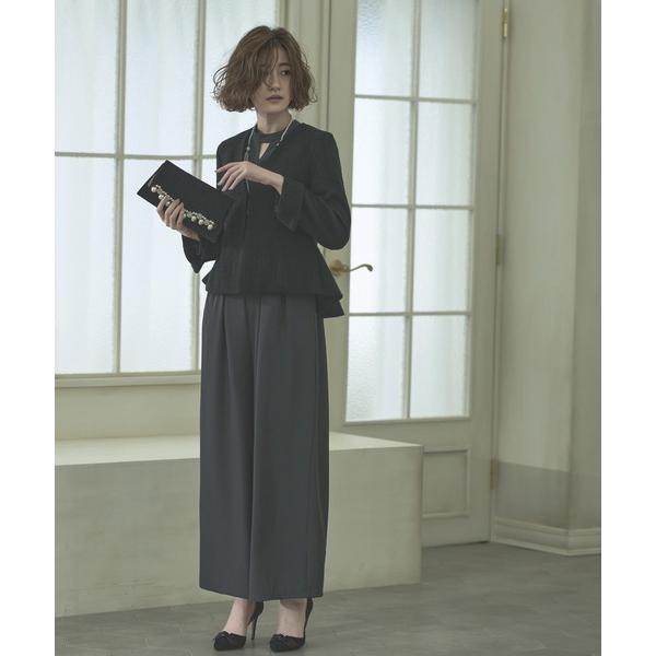 『セール実施中』参考価格：19，800円発売時期：2022年01月コンディション：B（目立つ使用感なし）使用感が少ない、または気にならないアイテム全体的：毛玉参考商品名：ノーカラージャケット＆オールインワンスーツ2点セットアップパンツフォー...