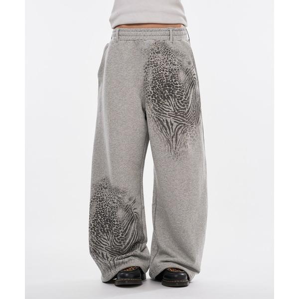 『セール実施中』ZOZO問い合わせ番号:100266519ショップ:FTW，エフティーダブリューブランド:WISH FOR EVER，ウィッシュフォーエバー商品名:ZEBRA ＆ LEOPARD PRINT CURVE SWEAT PANT...