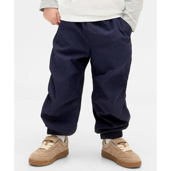 ZOZO問い合わせ番号:100449874ショップ:GAP，ギャップブランド:GAP，ギャップ商品名:裏地付き パラシュートジョガーパンツ (幼児・ベビー)カテゴリ:パンツ>その他パンツブランド品番:842878素材:ナイロン100%...