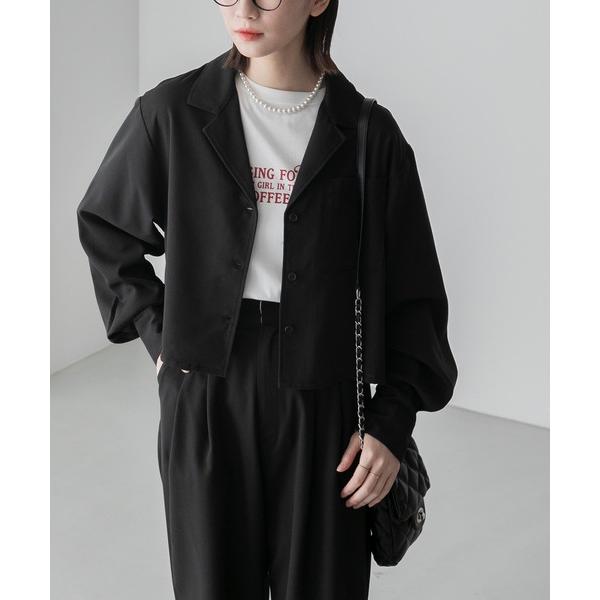 『タイムセール実施中』参考価格：6，989円発売時期：2023年03月コンディション：C（やや使用感あり）使用感があり、やや気になる傷や汚れがあるアイテム全体的：毛玉参考商品名：【2点セット】クロップド開襟シャツジャケット＆2タックワイドパ...