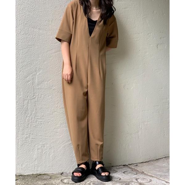 『セール実施中』参考価格：6，996円発売時期：2023年06月コンディション：D（傷・汚れあり）傷や汚れがあるが使用には問題ないアイテム前身頃・すそ周り：汚れ後身頃：破れ参考商品名：Vネックロンパース参考品番：102105【商品に関する注...