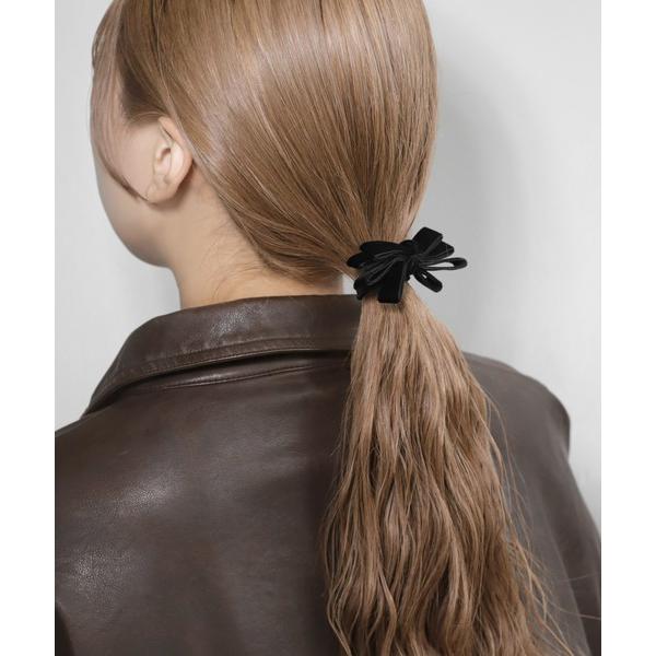 ZOZO問い合わせ番号:100486978ショップ:ANEMONE，アネモネブランド:ANEMONE，アネモネ商品名:ベロアリボンヘアゴムカテゴリ:ヘアアクセサリー>ヘアゴムブランド品番:DG190073H素材:ポリエステル、ヘアゴム...