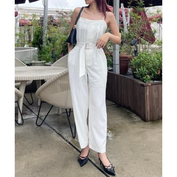 『タイムセール実施中』参考価格：12，100円発売時期：2024年07月コンディション：A（使用感なし）数回使用した程度で使用感が感じられないアイテム付属品：ベルト参考商品名：タックベアストレートロンパース参考品番：110HA633-027...