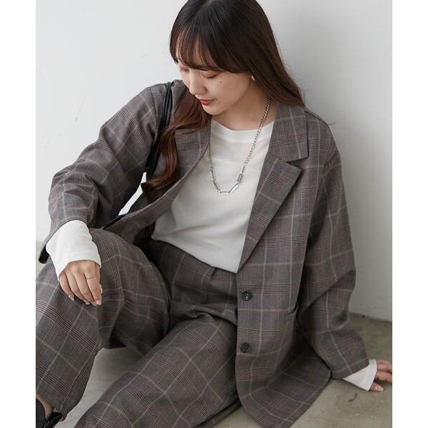 参考価格：7，150円発売時期：2025年09月コンディション：B（目立つ使用感なし）使用感が少ない、または気にならないアイテム全体的：毛玉、ほつれ参考商品名：【2枚SET】テーラードジャケット+ワイドパンツ参考品番：5052090280【...