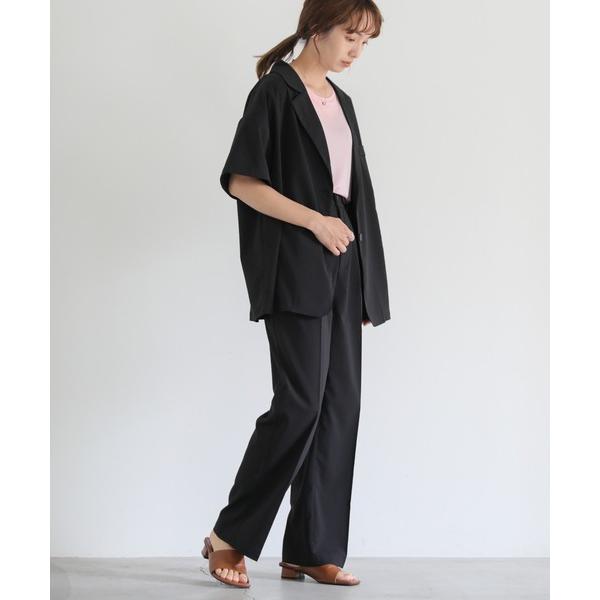 『セール実施中』参考価格：9，240円発売時期：2022年06月コンディション：C（やや使用感あり）使用感があり、やや気になる傷や汚れがあるアイテム全体的：汚れ参考商品名：切り替えデザインジャケットセットアップ参考品番：30001056【商...