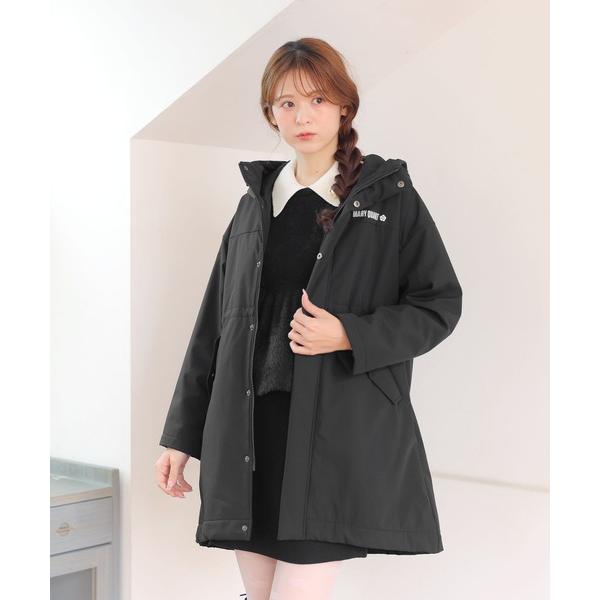 ZOZO問い合わせ番号:100817677ショップ:MARY QUANT，マリークワントブランド:MARY QUANT，マリークワント商品名:ロゴパデッド ロングコートカテゴリ:ジャケット/アウター>ダウンジャケット/コートブランド品...