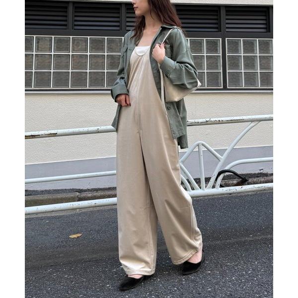 『セール実施中』参考価格：7，700円発売時期：2025年08月コンディション：A（使用感なし）数回使用した程度で使用感が感じられないアイテム参考商品名：ベロア裾ドロストオールインワン参考品番：TYZ1052202A0011【商品に関する注...