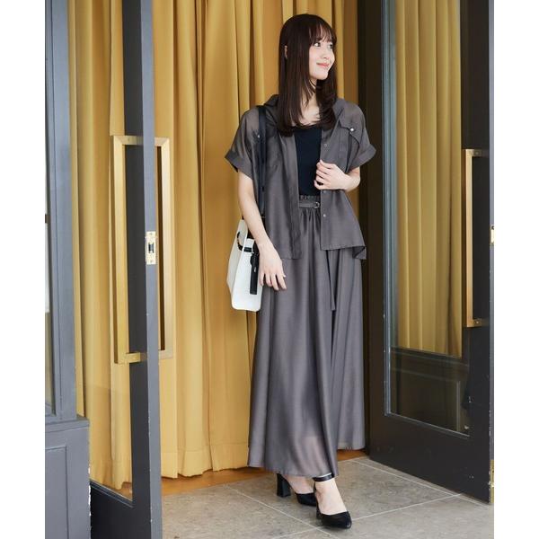 『セール実施中』参考価格：17，600円発売時期：2025年07月コンディション：B（目立つ使用感なし）使用感が少ない、または気にならないアイテム襟周り：色あせウエスト：型崩れ付属品：ベルト参考商品名：シャツセットアップ582104参考品番...