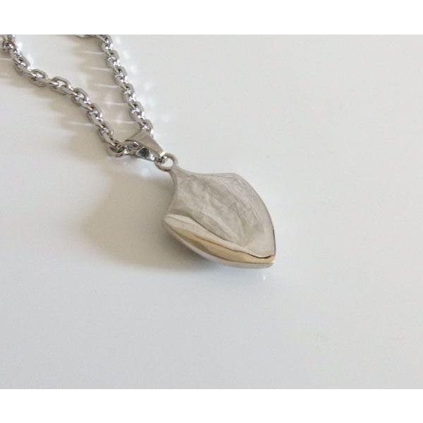 ステンレスペンダント シールド(1)ユリ メイン 盾 LILYネックレス |  | 03