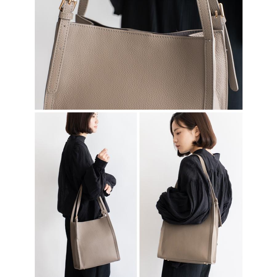 VitaFelice（ヴィータフェリーチェ） 本牛革ベルトハンドルスクエア