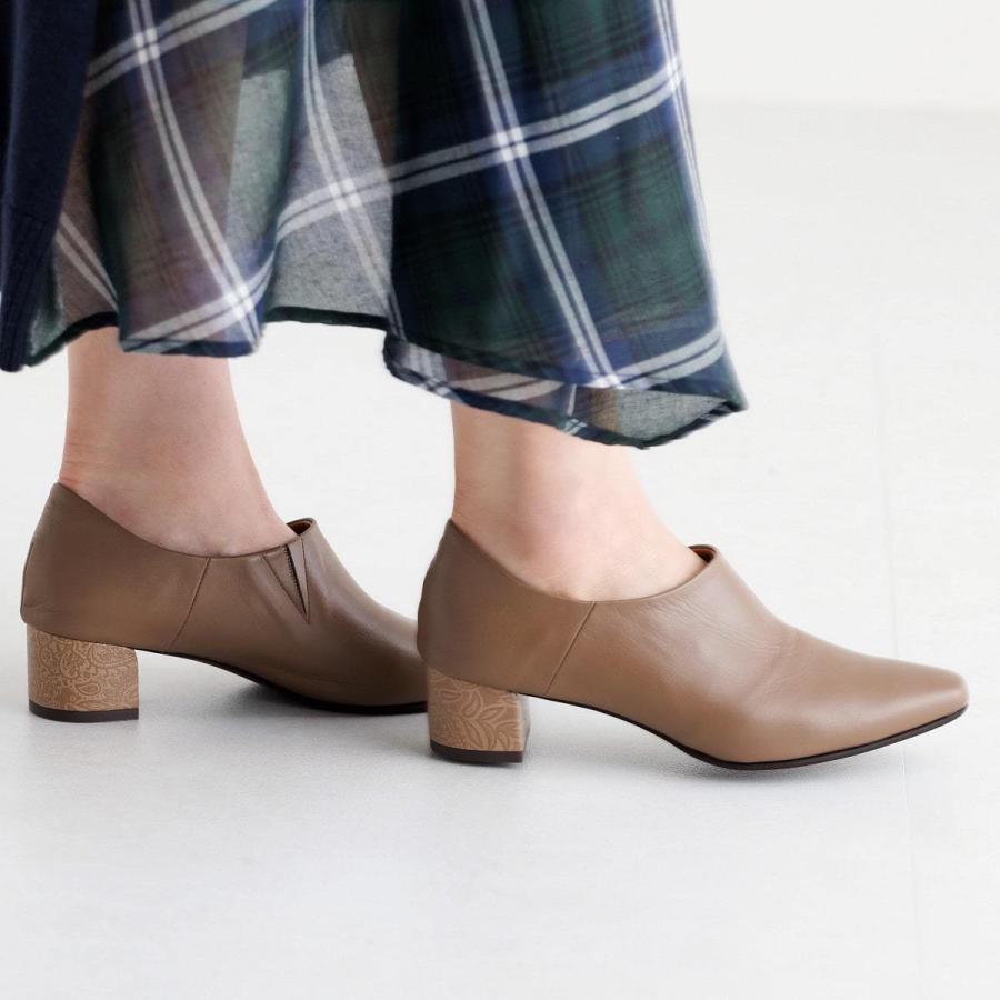 HIMIKO やわらかレザー◇【撥水】【25秋冬新作 】ペイズリー型押し