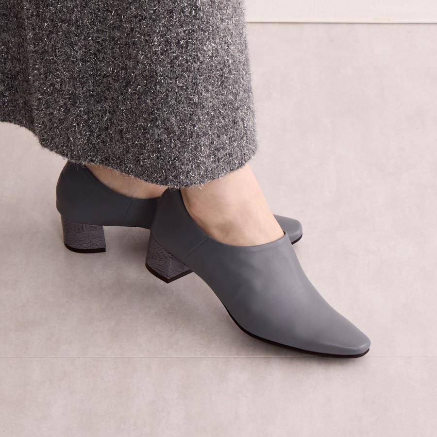 HIMIKO やわらかレザー◇【撥水】【25秋冬新作 】ペイズリー型押し