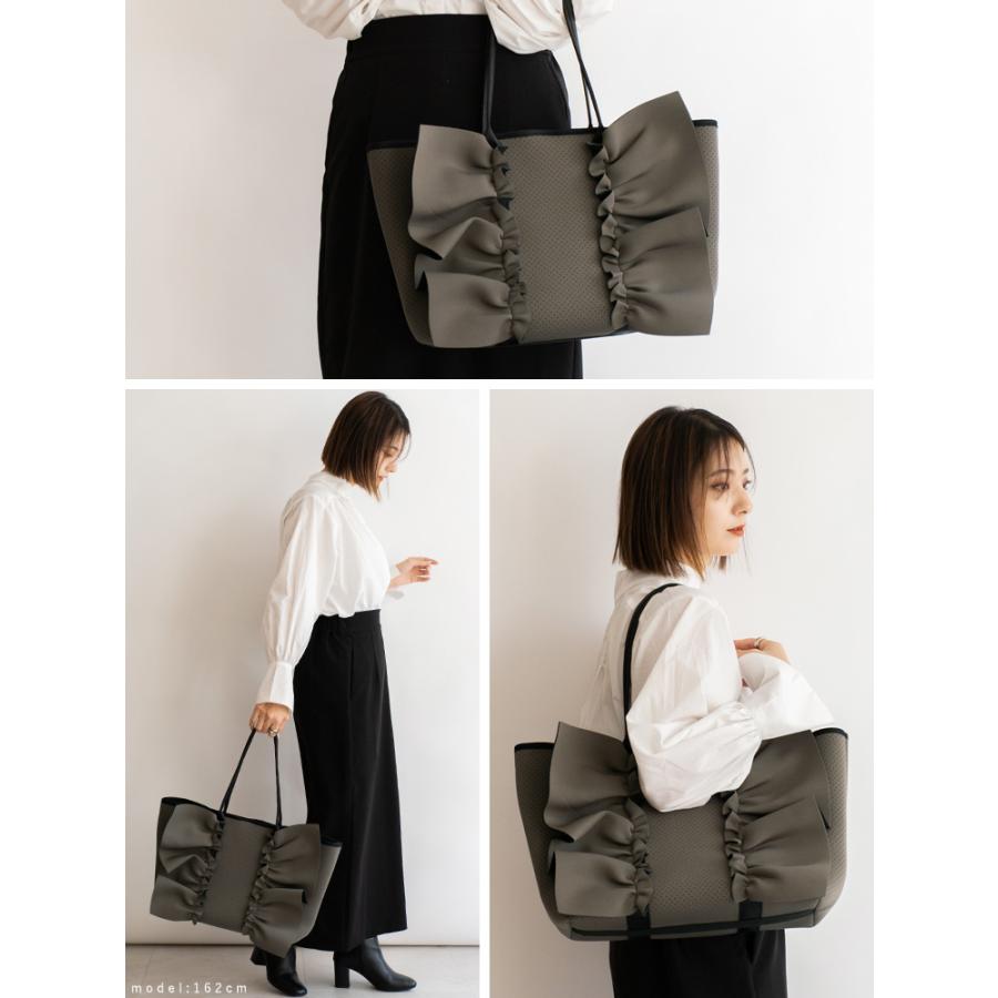 VitaFelice（ヴィータフェリーチェ） ネオプレーンフリルBIGトート