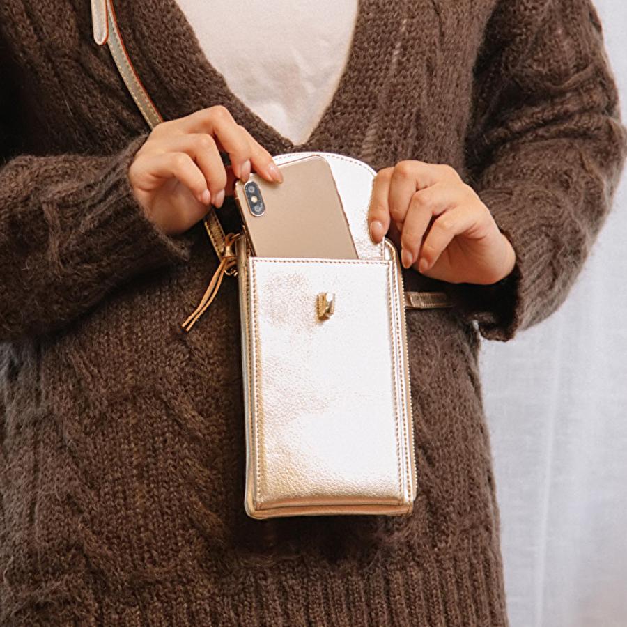 本革 レザー】 スマホショルダー ペルケ 牛革シュリンクタイプモバイル 