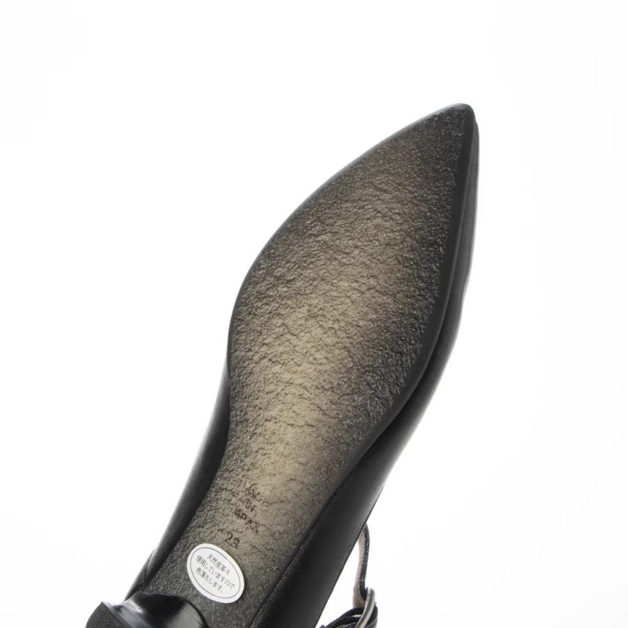 ストラップローヒールパンプス