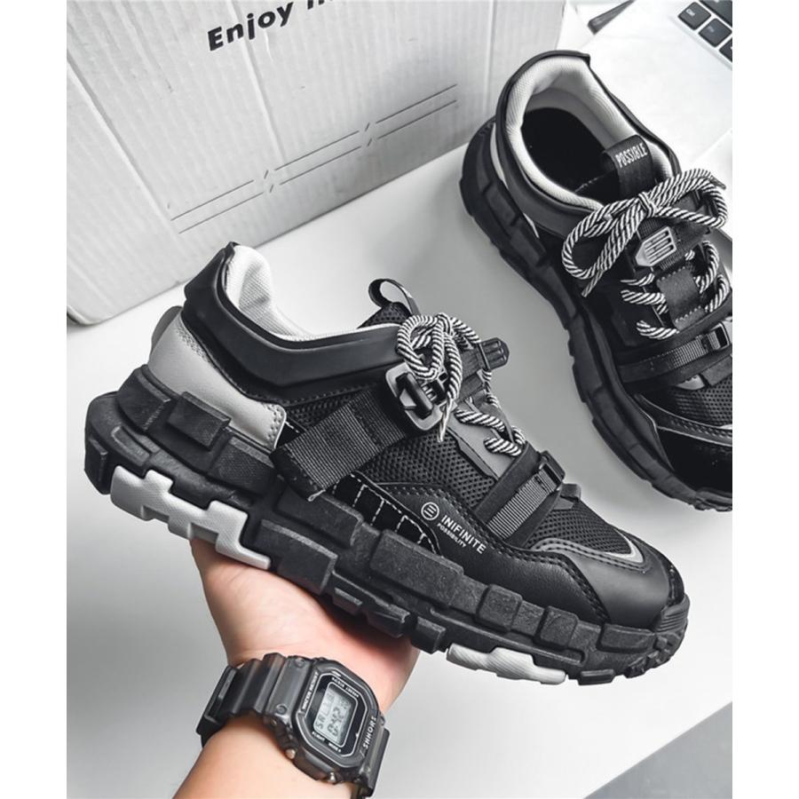 厚底カジュアルシューズ 4色展開 Chico スニーカー 「4色展開」プレート付厚底スニーカー