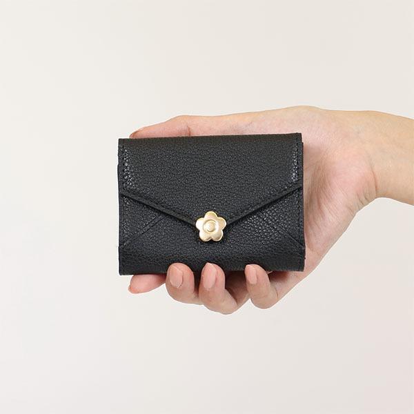 美品✨マリークワント　シーリングデイジーレター ミニウォレット　黒　レザー MARY QUANT（マリークヮント） シーリングデイジーレター ミニ