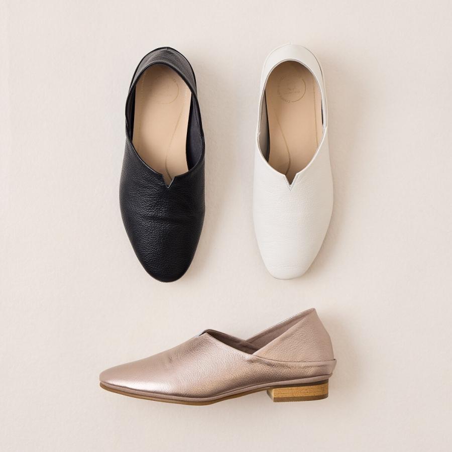 卑弥呼 himiko フラット シューズ 25 今年3月発売 本革 卑弥呼