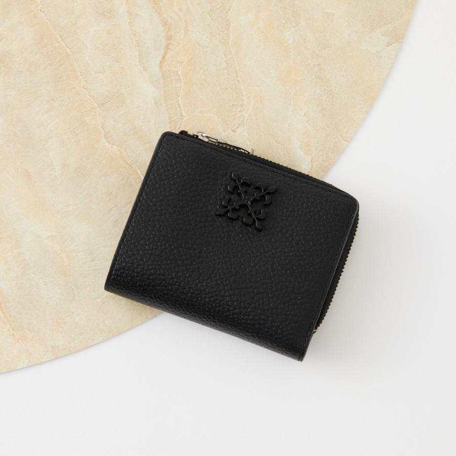ラシット 財布 二つ折り モノグラムプレートラウンドジップハーフウォレット もうかわいいの一言」ラシットの名品“二つ折り財布”に感激 「色味