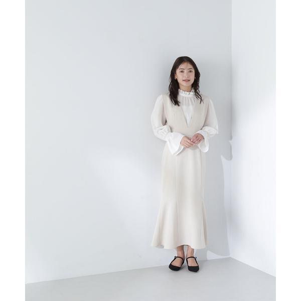 ナチュラルビューティーベーシック サイド バックル ベルト ジャンスカ 白 NATURAL BEAUTY BASIC サイドバックルベルトジャンスカ 24SS